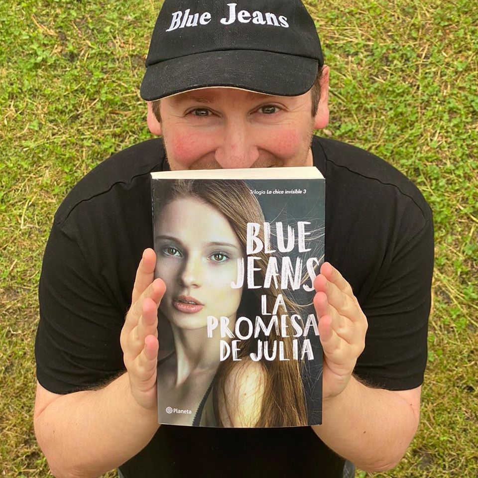 Blue Jeans con la promesa de Julia